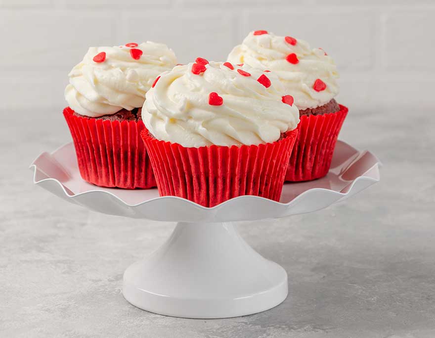 Red Velvet Cupcakes Cream Cheese Icing 880Wide